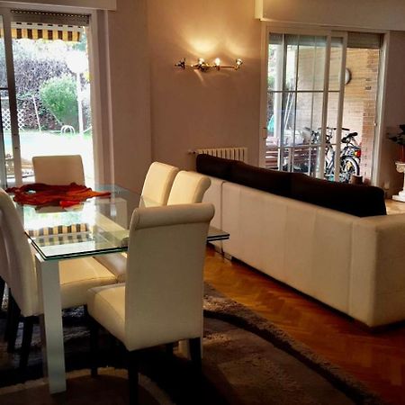 Casa De Mirtha Apartment Madrid Bagian luar foto