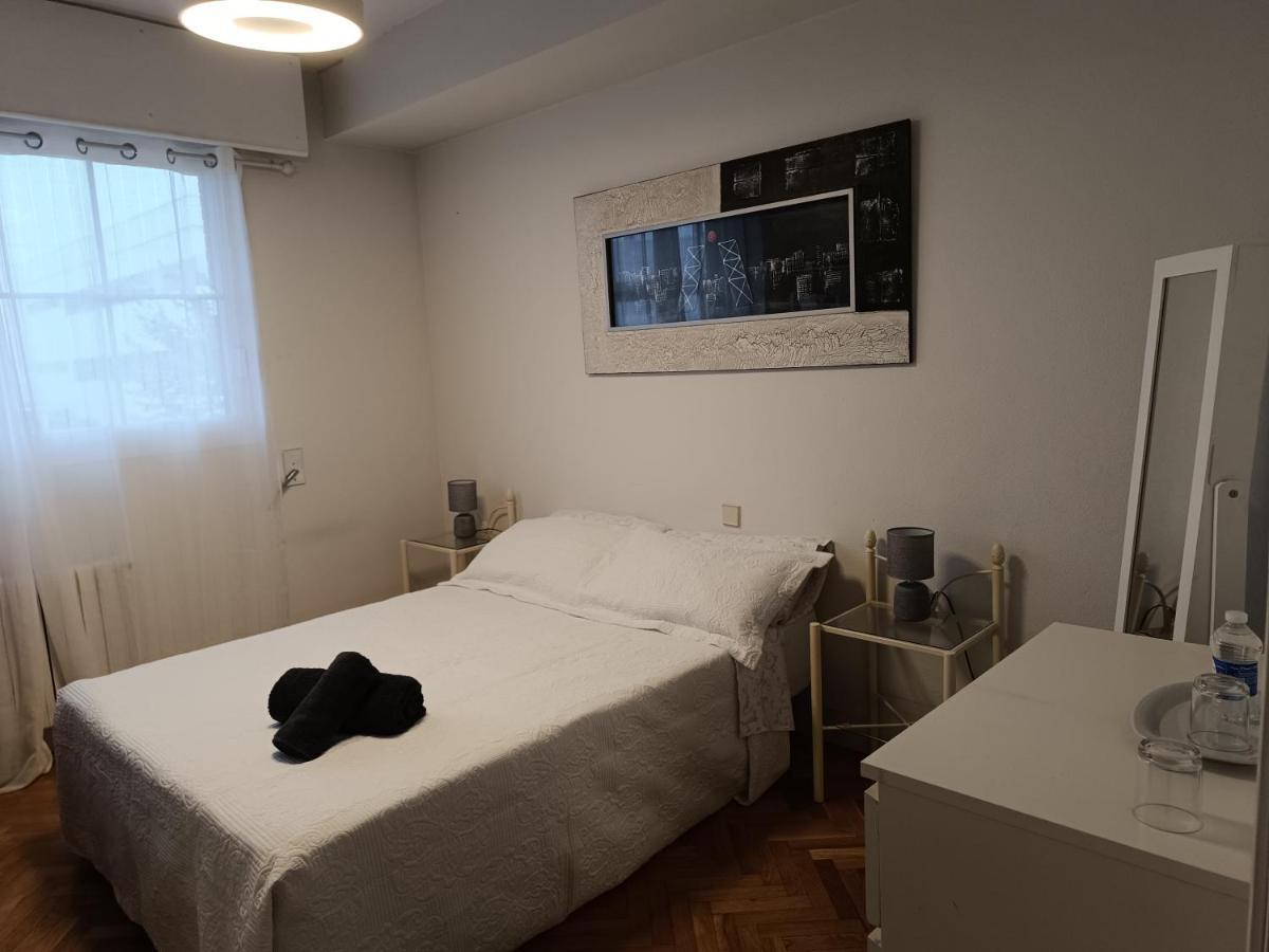 Casa De Mirtha Apartment Madrid Bagian luar foto