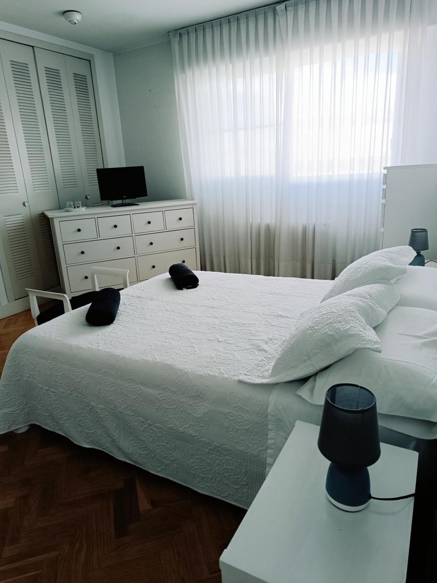 Casa De Mirtha Apartment Madrid Bagian luar foto
